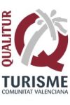 Logo de Qualitur Turisme Comunitat Valenciana, con letras en rojo y gris sobre fondo blanco.